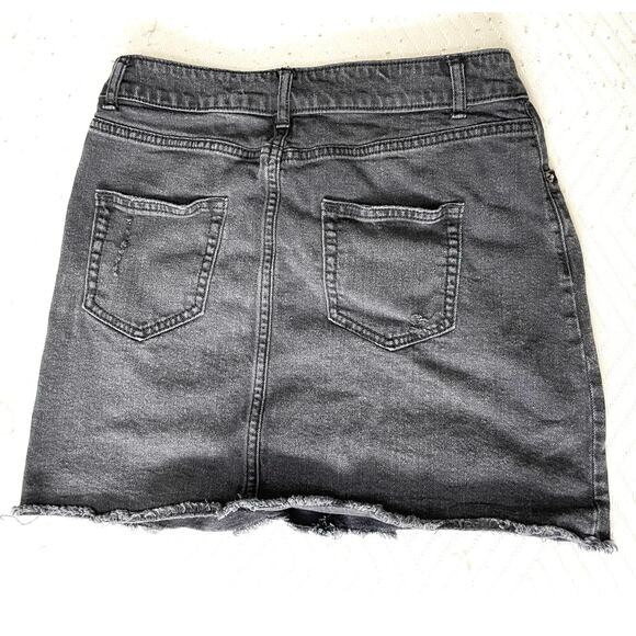 Wild Fable Black Distressed Denim Mini Skirt Women’s 14 - Picture 2 of 5